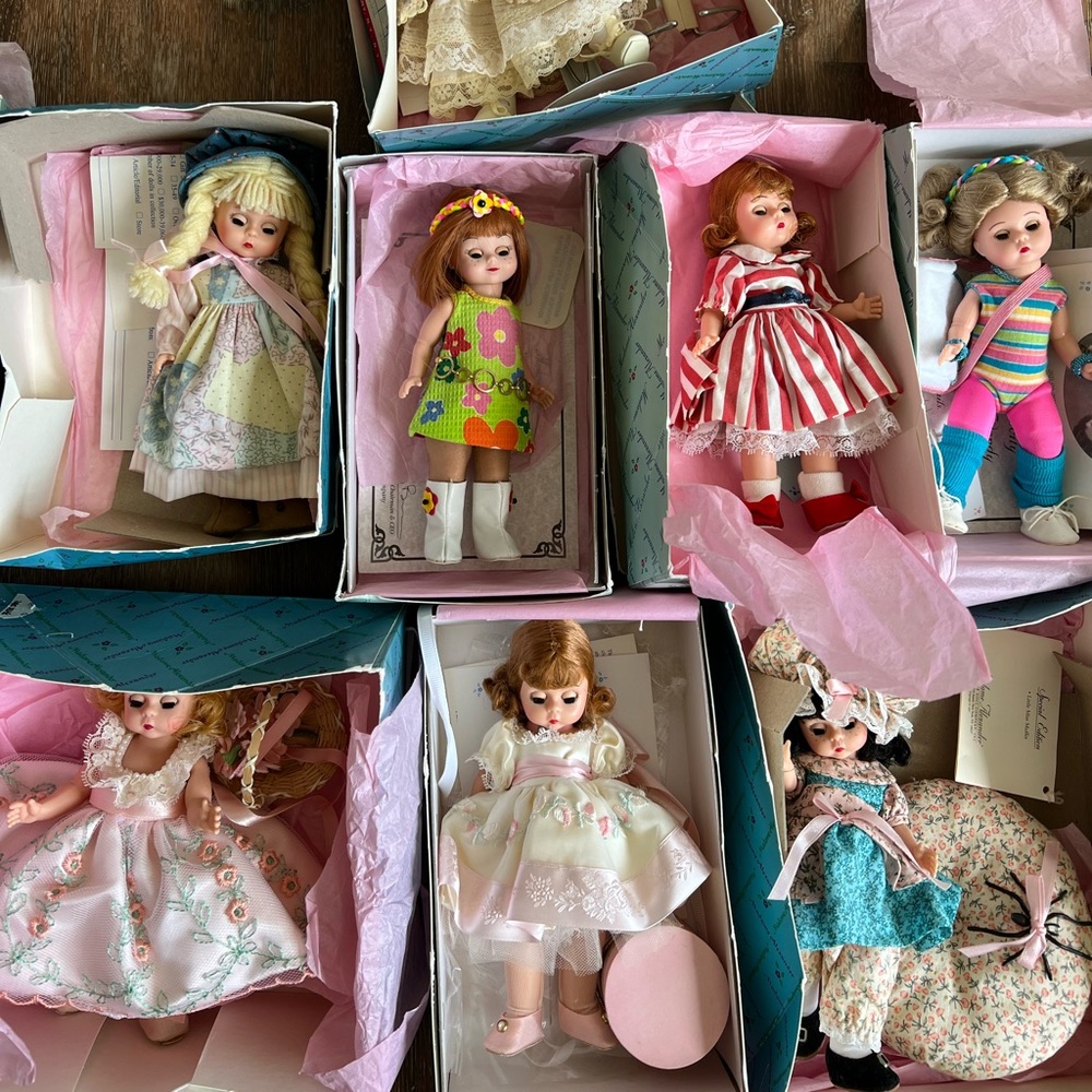 Madame Alexandra Dolls in original packaging with certificate